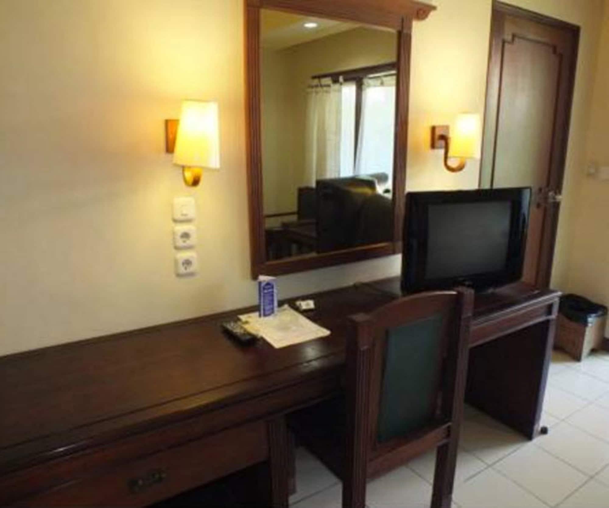 Besakih Beach Hotel Sanur Zewnętrze zdjęcie